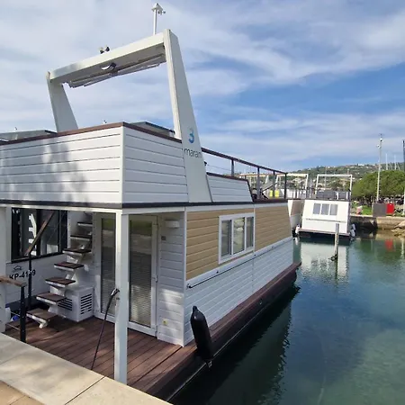 Floating House Sophy Apartman