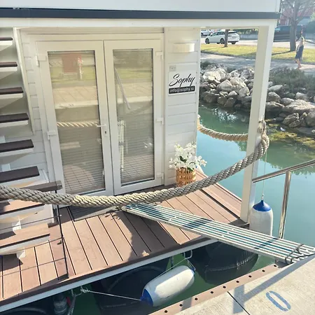 Apartman Floating House Sophy